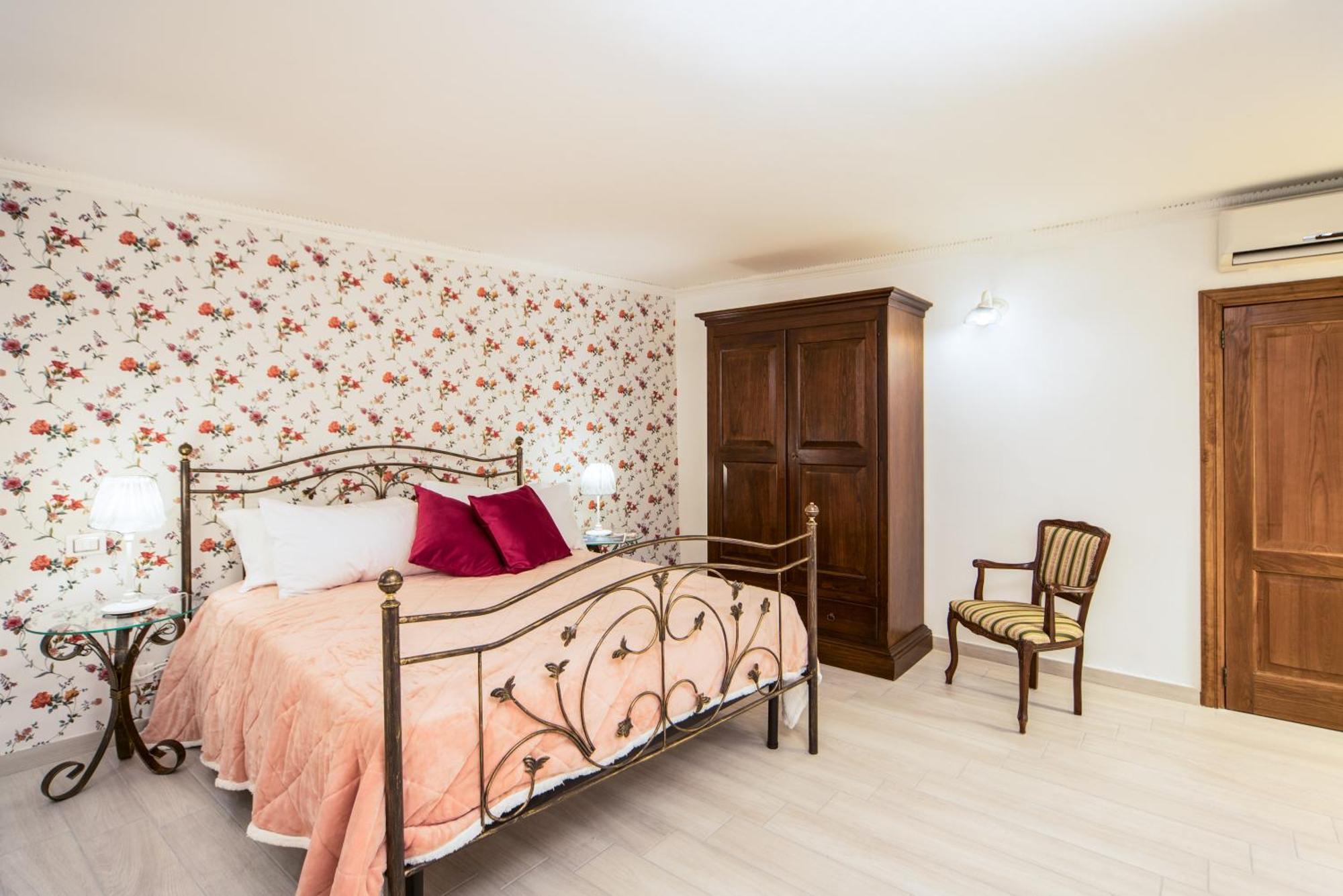 La Casa Di Assunta Naples Historical Centre Apartment ภายนอก รูปภาพ